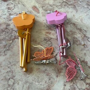 New Without Tags~Set Of 2 Small Butterfly Wind Chimes~1 Pink/1 Orange Colored
